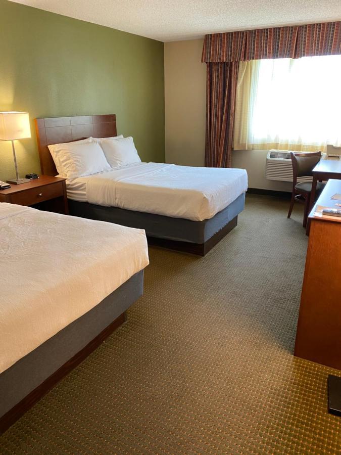 Doubletree By Hilton Austin, Mn Hotel Екстериор снимка