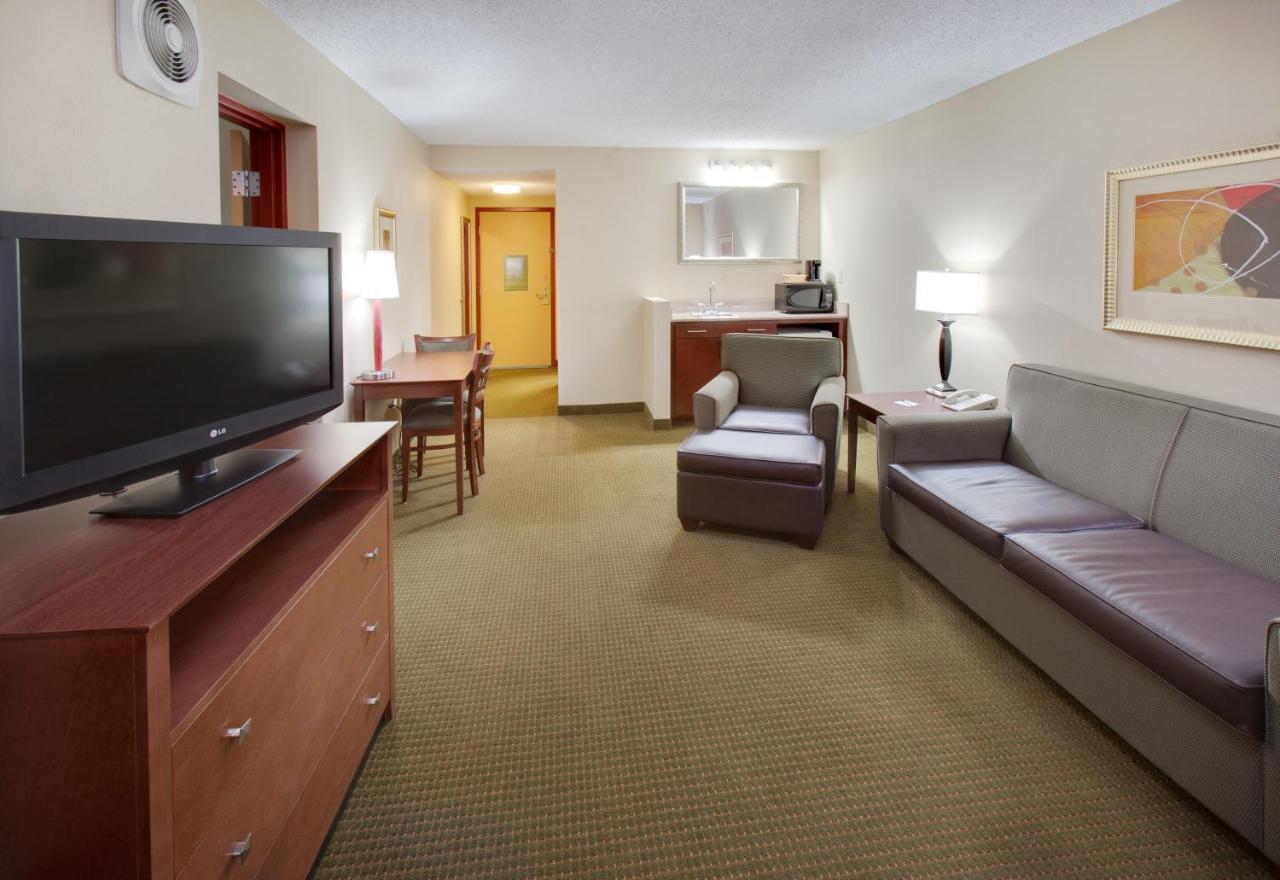 Doubletree By Hilton Austin, Mn Hotel Екстериор снимка