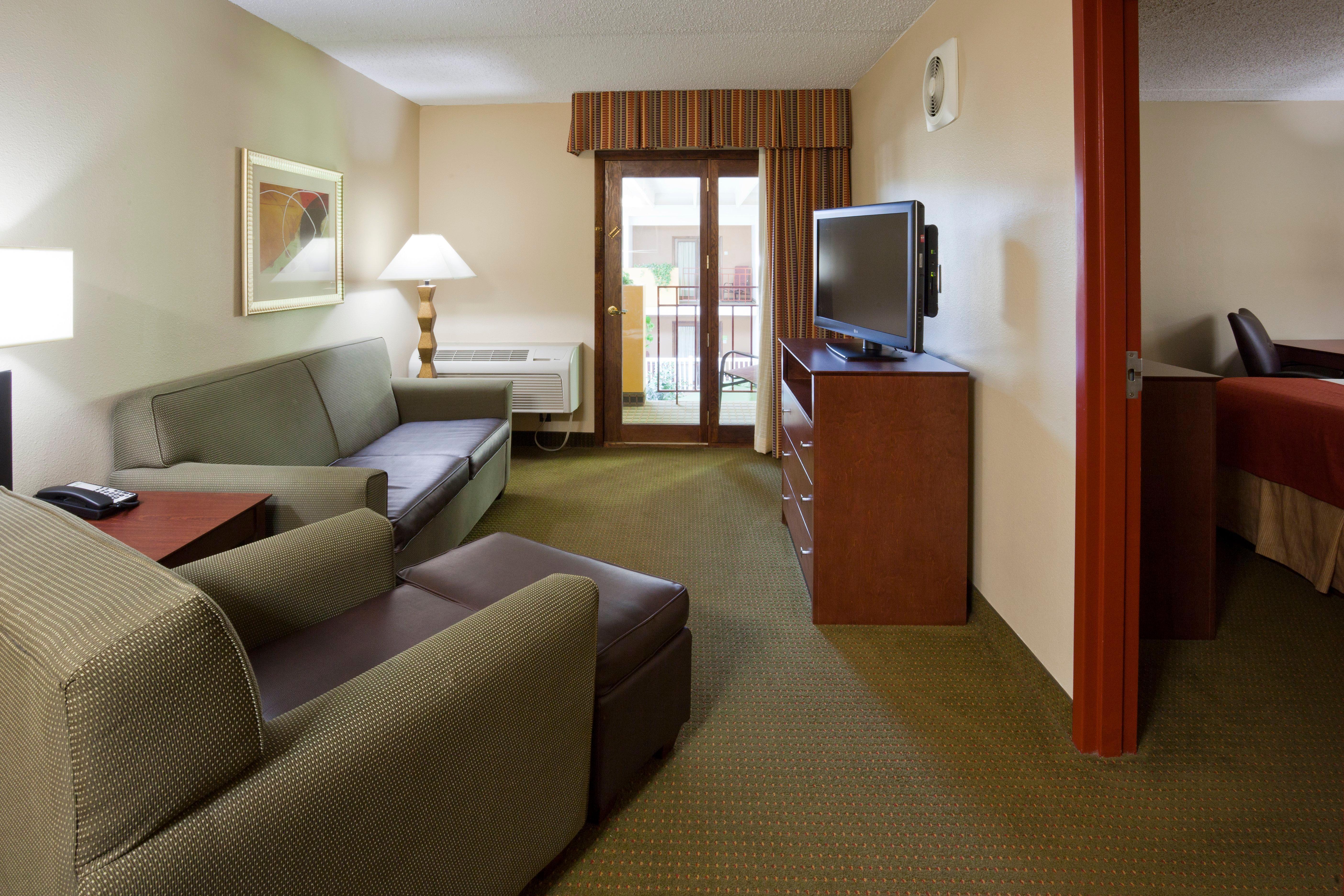 Doubletree By Hilton Austin, Mn Hotel Екстериор снимка