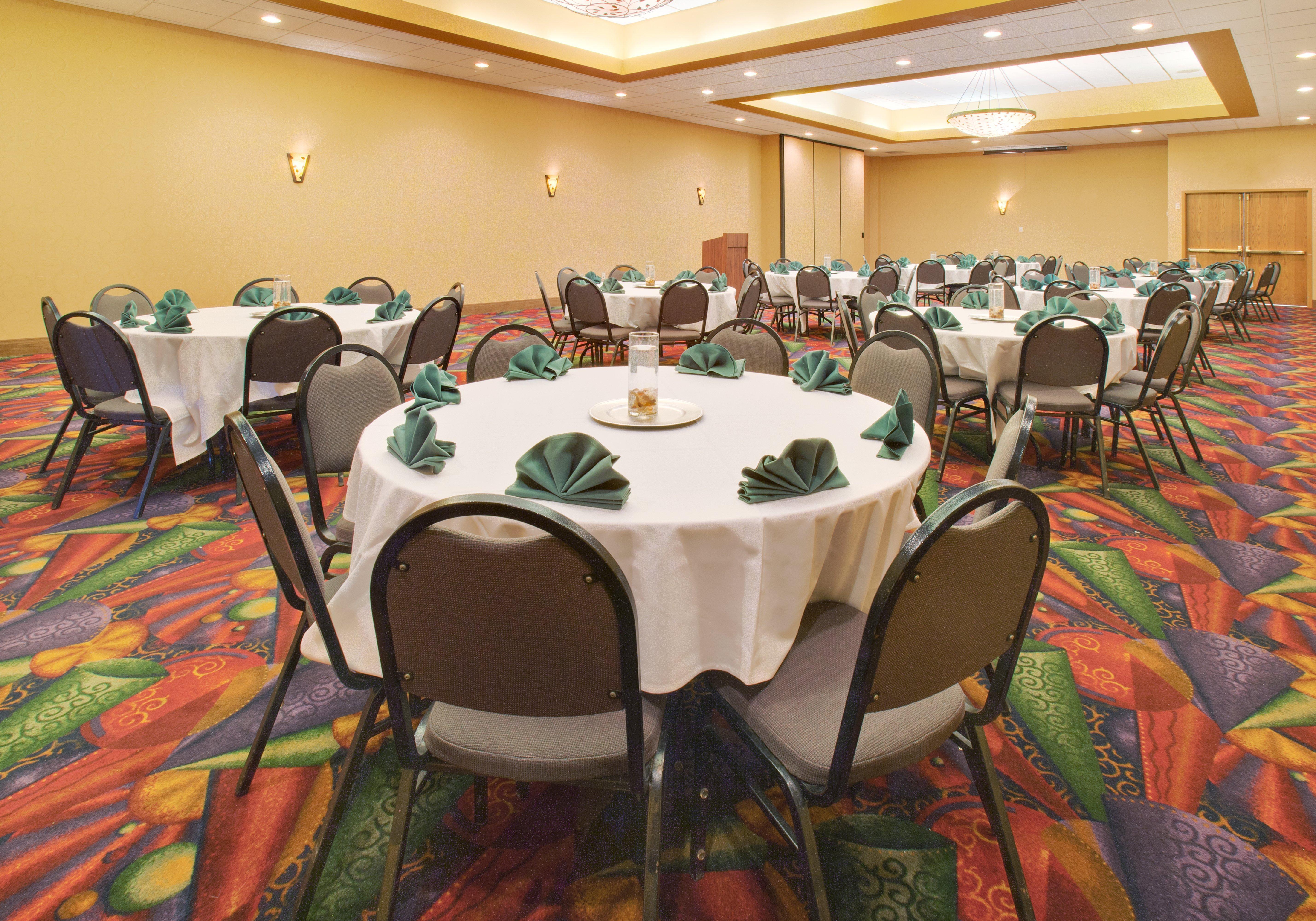 Doubletree By Hilton Austin, Mn Hotel Екстериор снимка