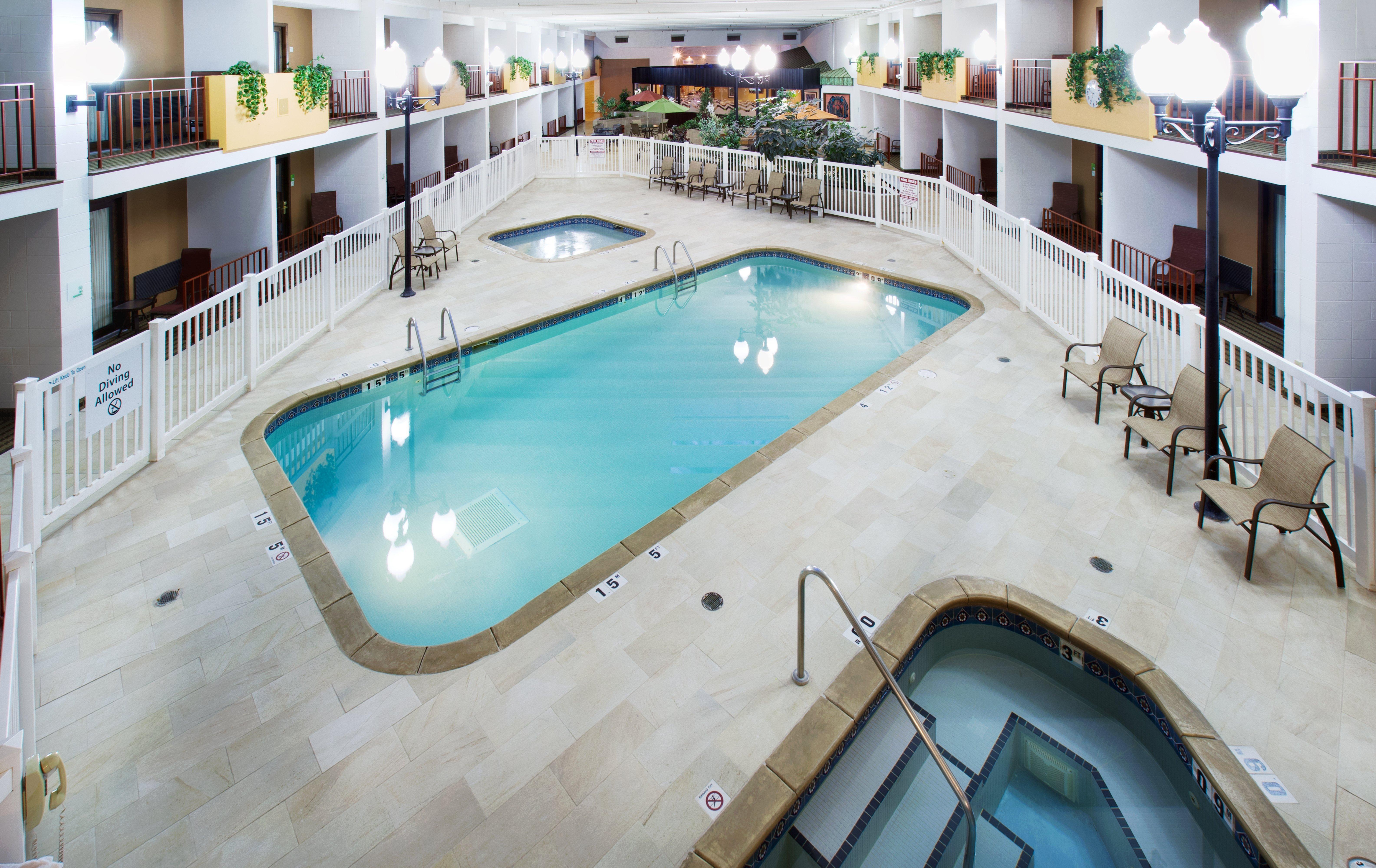 Doubletree By Hilton Austin, Mn Hotel Екстериор снимка