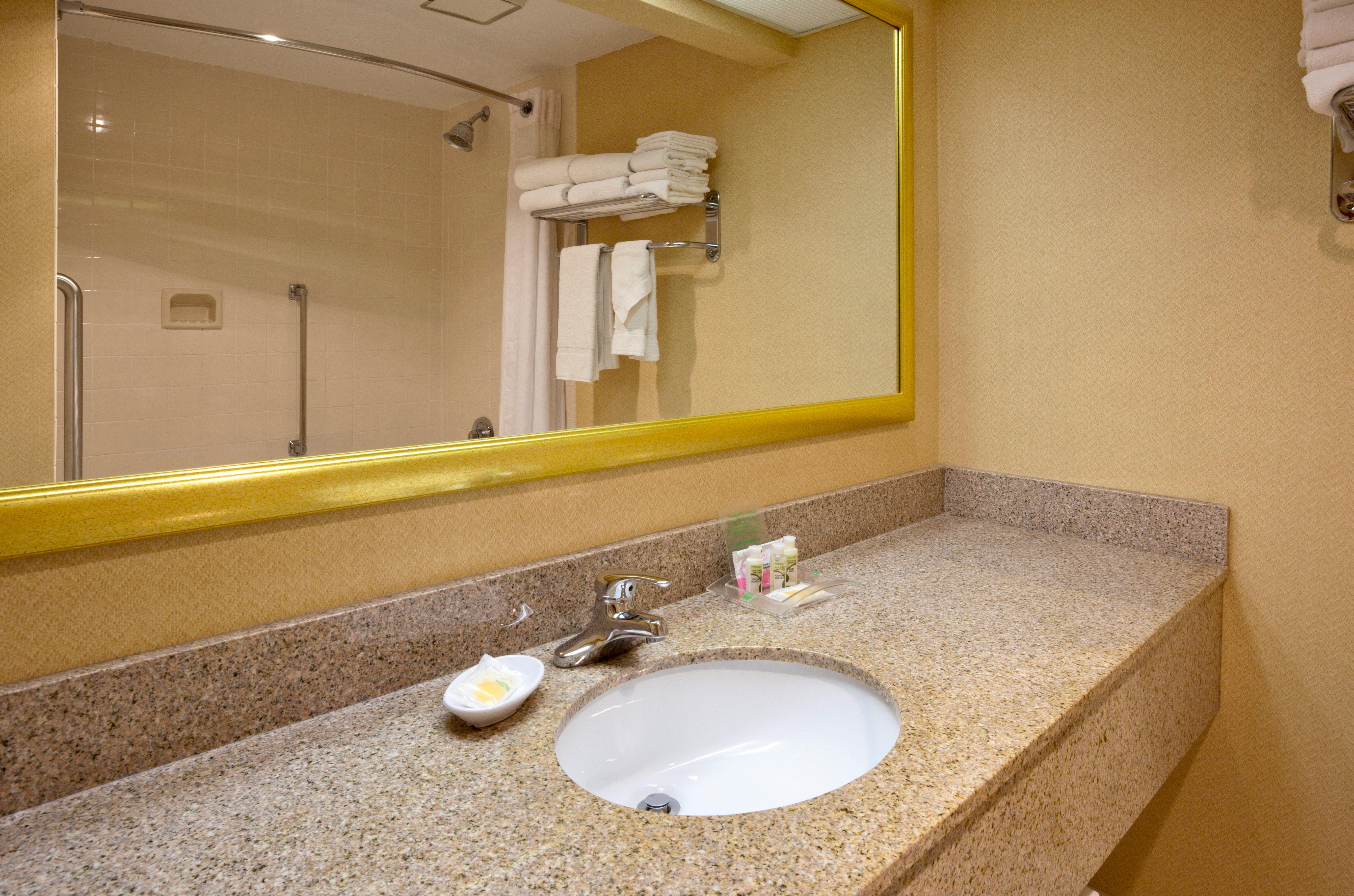 Doubletree By Hilton Austin, Mn Hotel Екстериор снимка