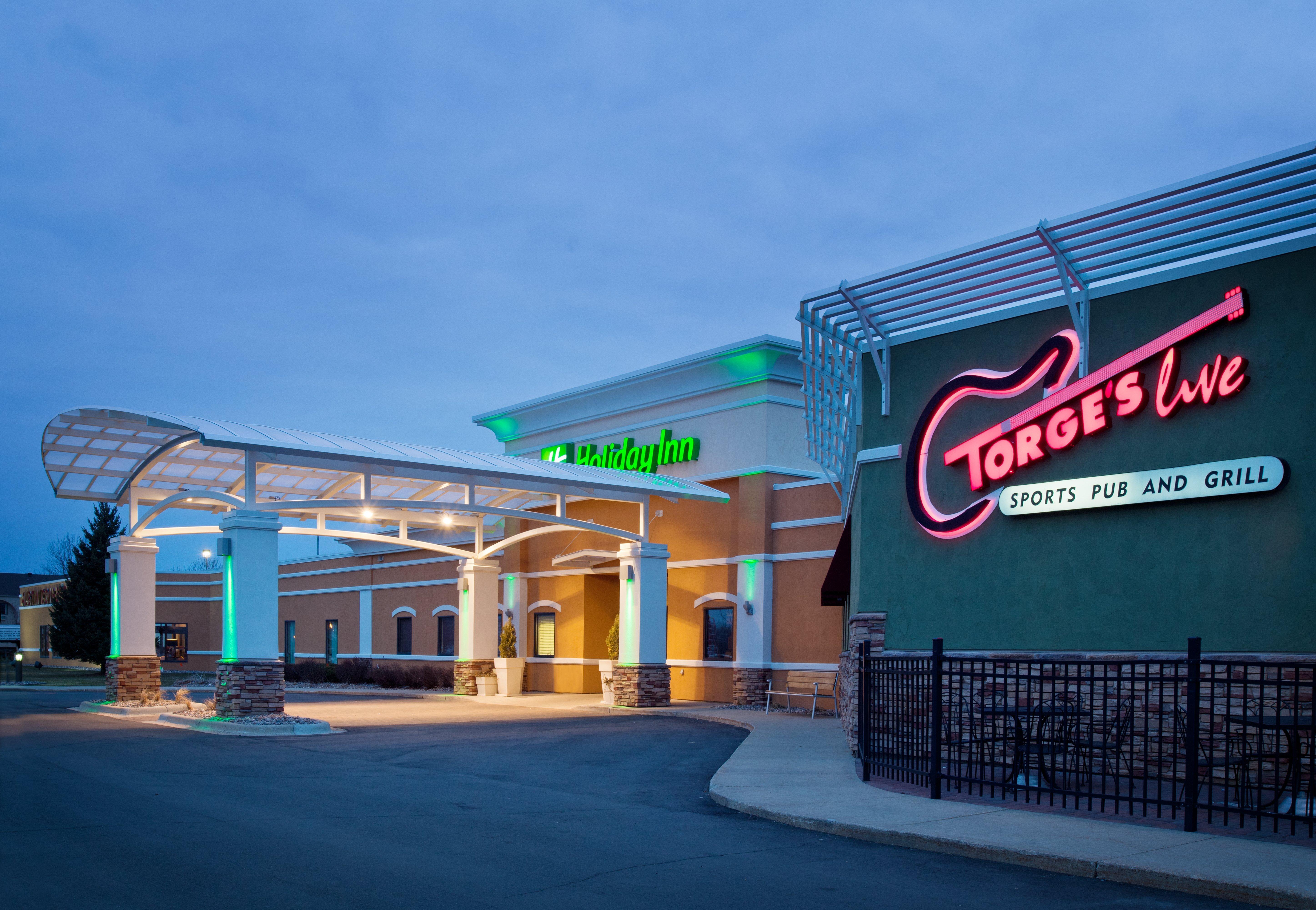 Doubletree By Hilton Austin, Mn Hotel Екстериор снимка