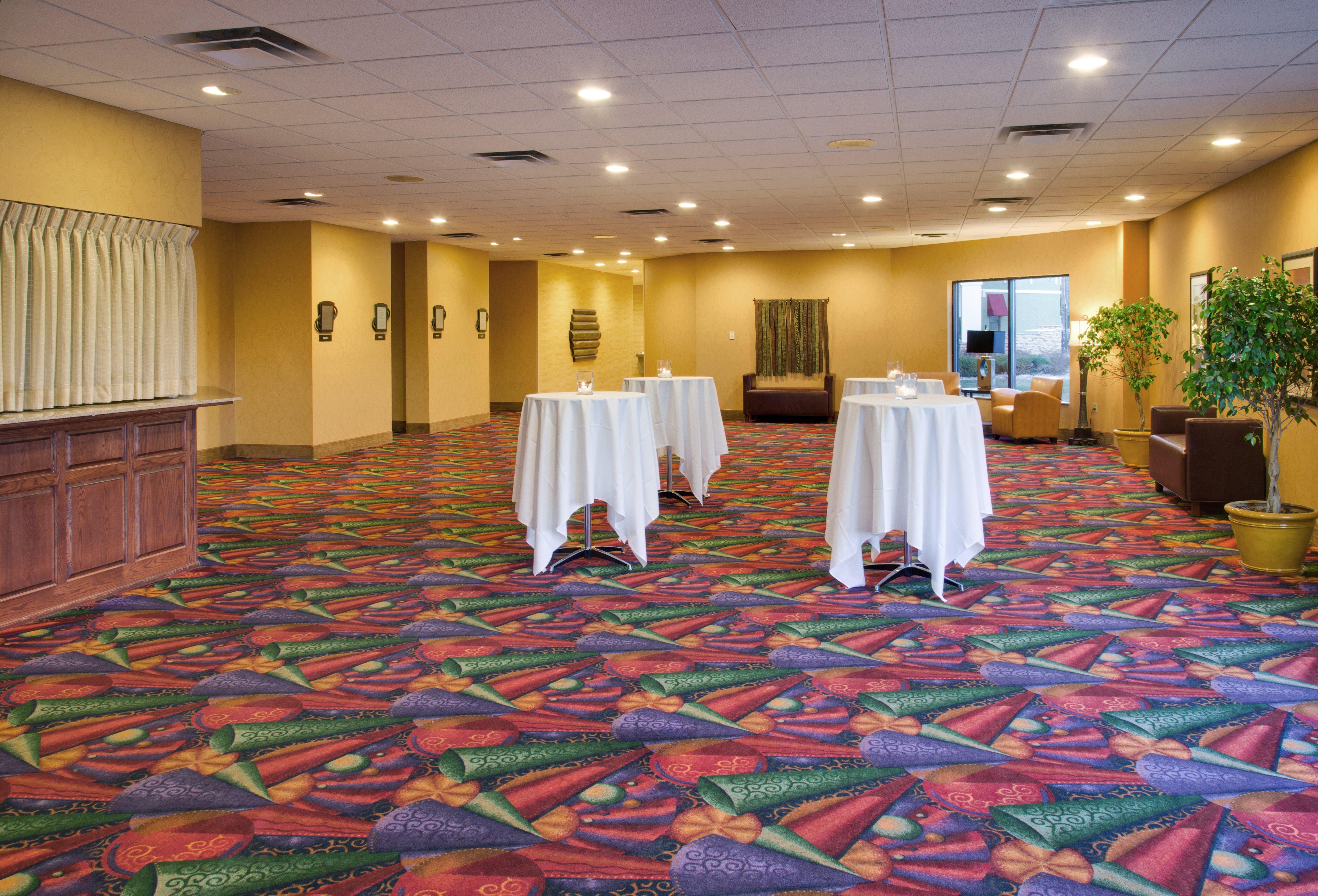 Doubletree By Hilton Austin, Mn Hotel Екстериор снимка