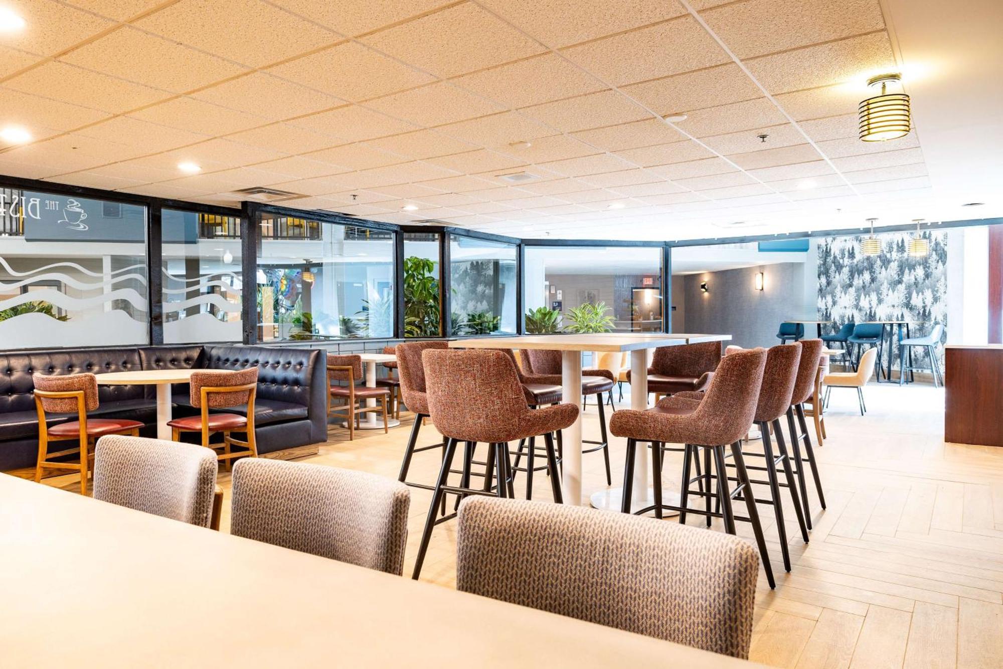 Doubletree By Hilton Austin, Mn Hotel Екстериор снимка