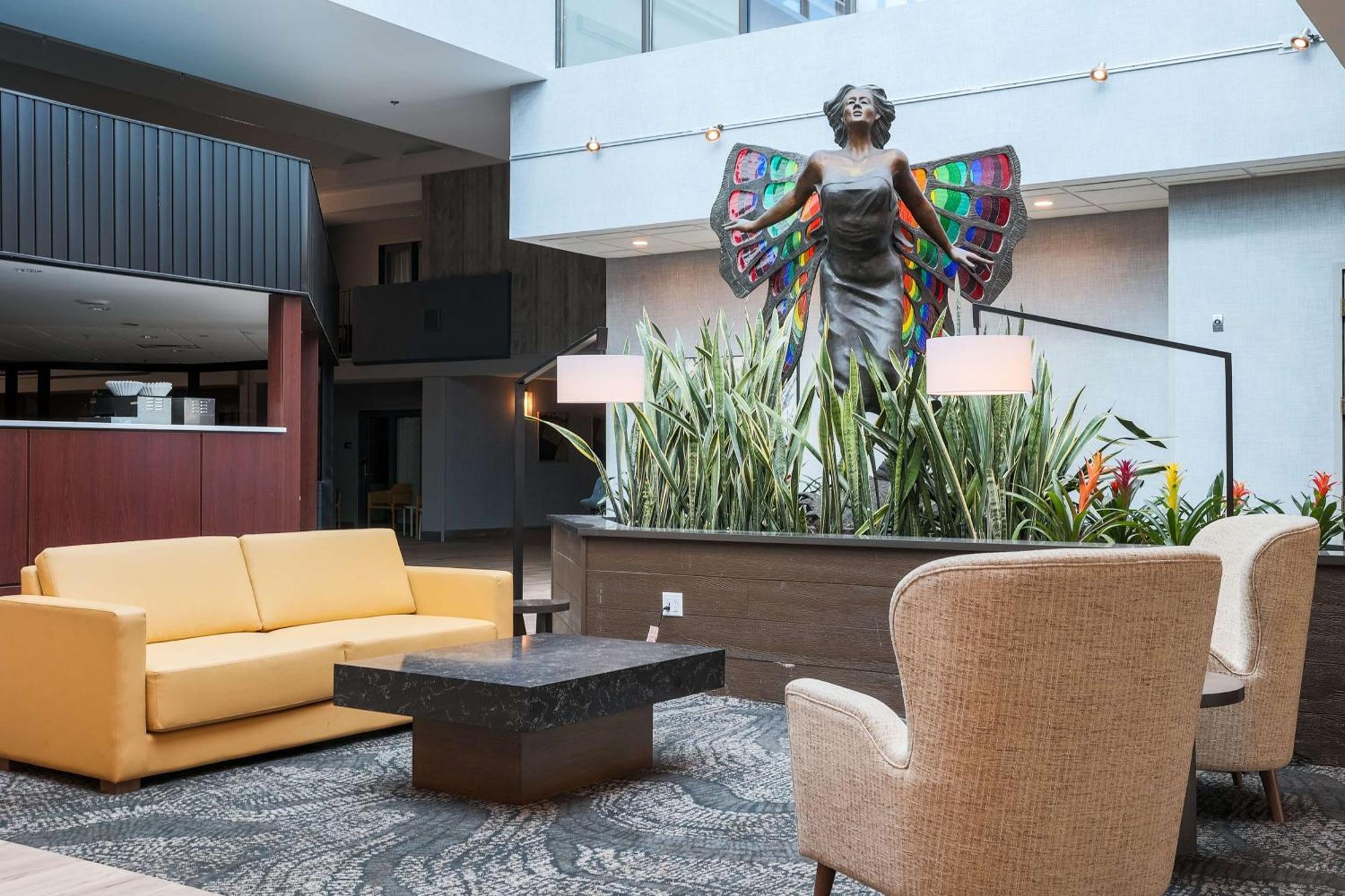 Doubletree By Hilton Austin, Mn Hotel Екстериор снимка