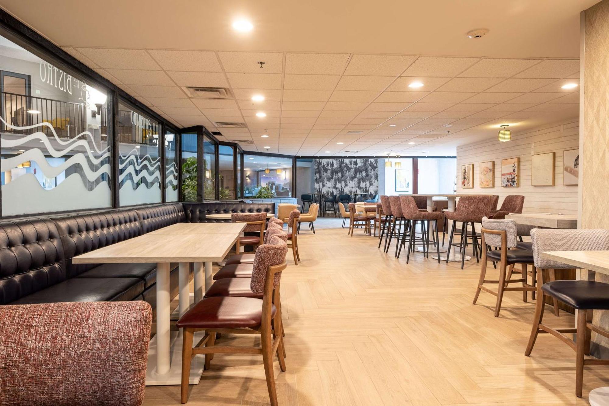 Doubletree By Hilton Austin, Mn Hotel Екстериор снимка