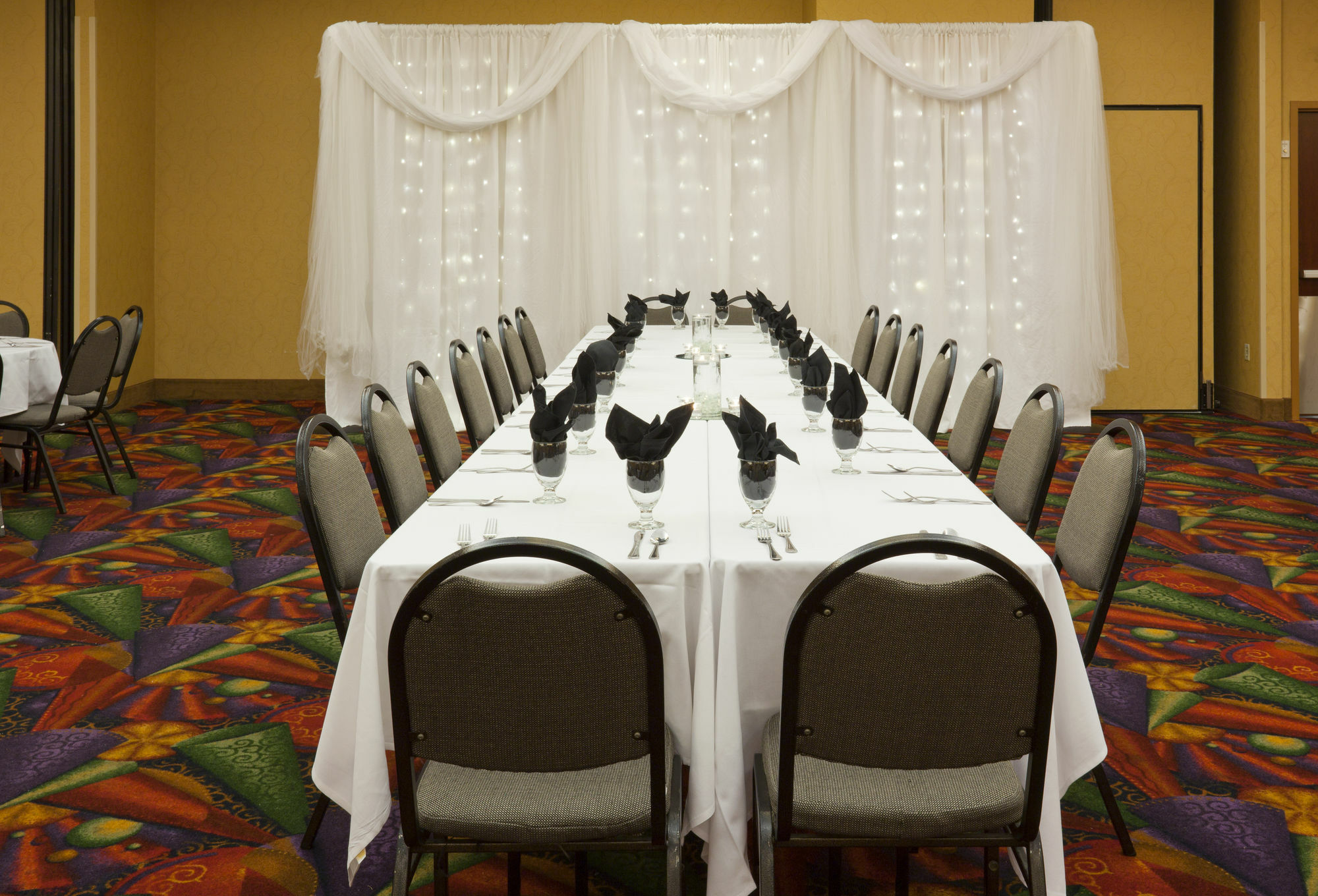 Doubletree By Hilton Austin, Mn Hotel Екстериор снимка